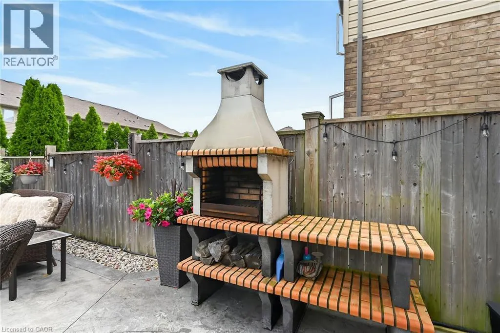 68 GARINGER Crescent
