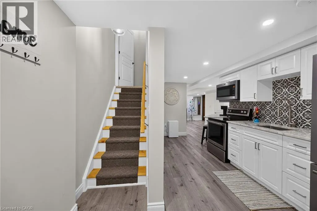 68 GARINGER Crescent