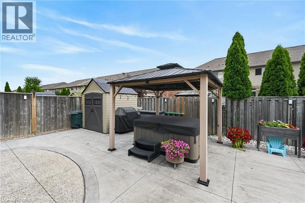 68 GARINGER Crescent