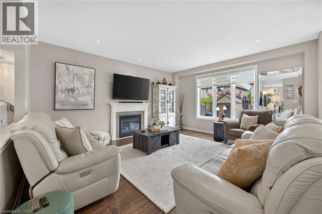 68 GARINGER Crescent