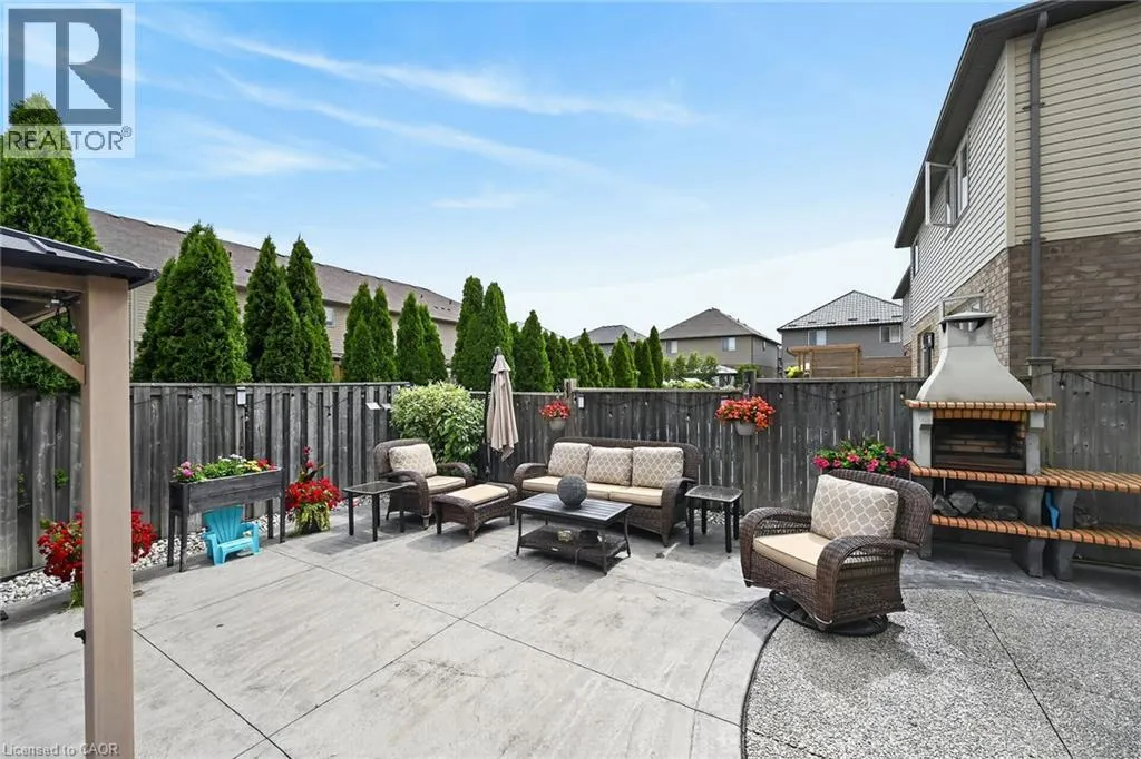 68 GARINGER Crescent