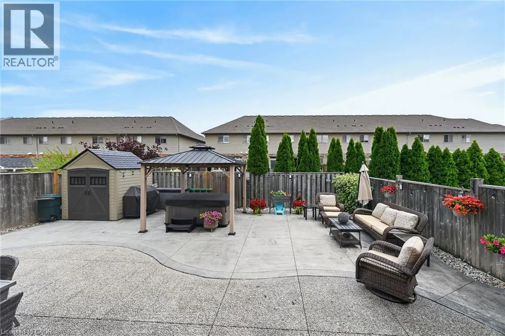 68 GARINGER Crescent