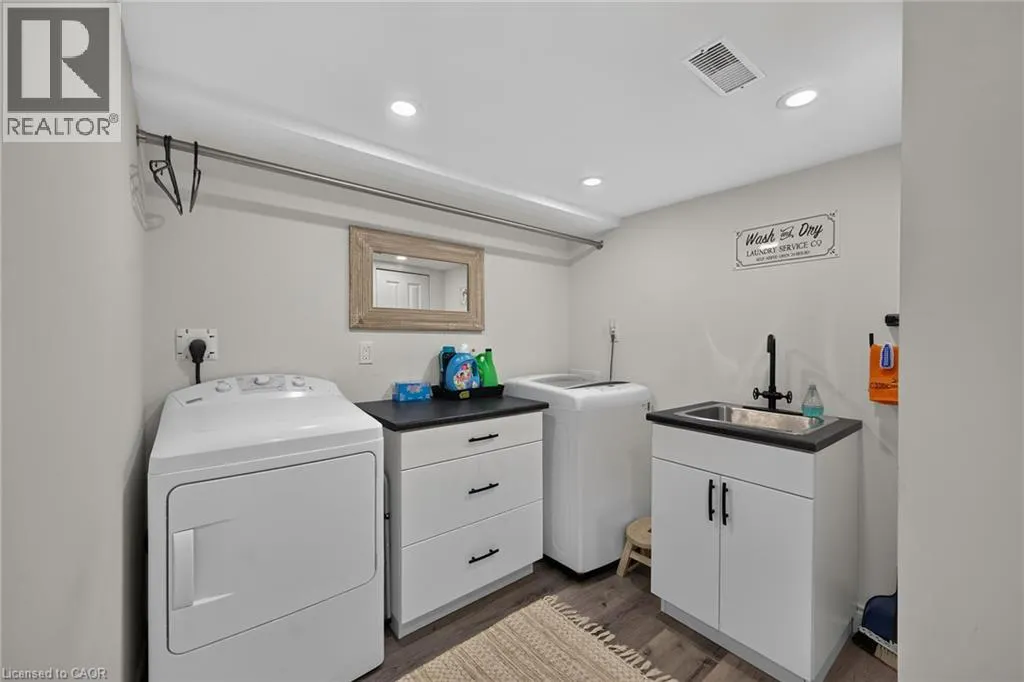68 GARINGER Crescent