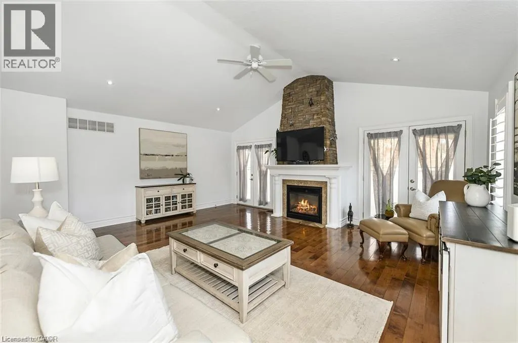 27 CARVER Drive
