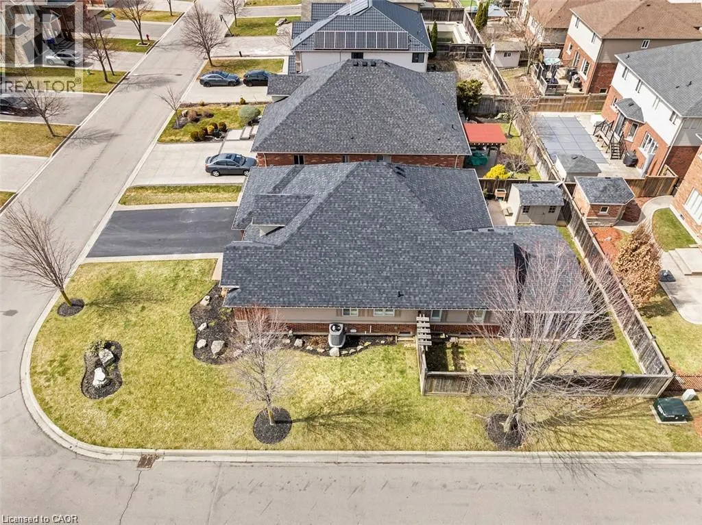 27 CARVER Drive