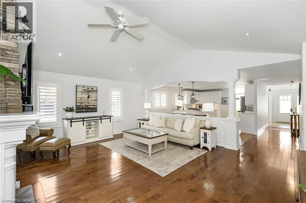 27 CARVER Drive