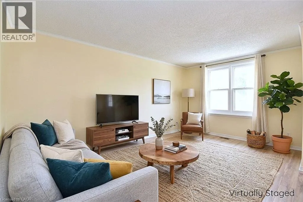 340 KING Street W