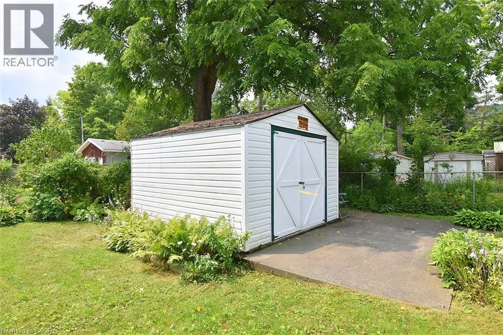340 KING Street W