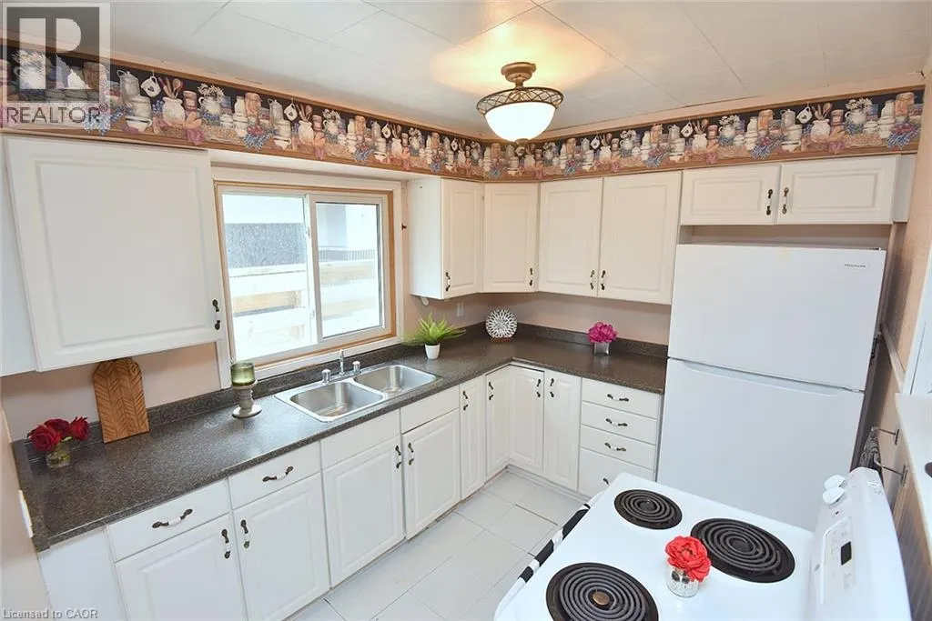 340 KING Street W