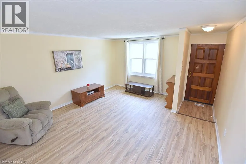 340 KING Street W