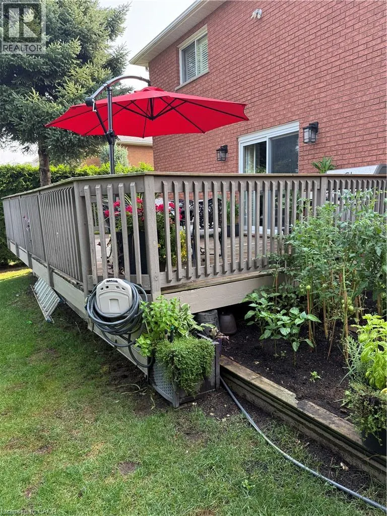 32 HIGHBURY Drive