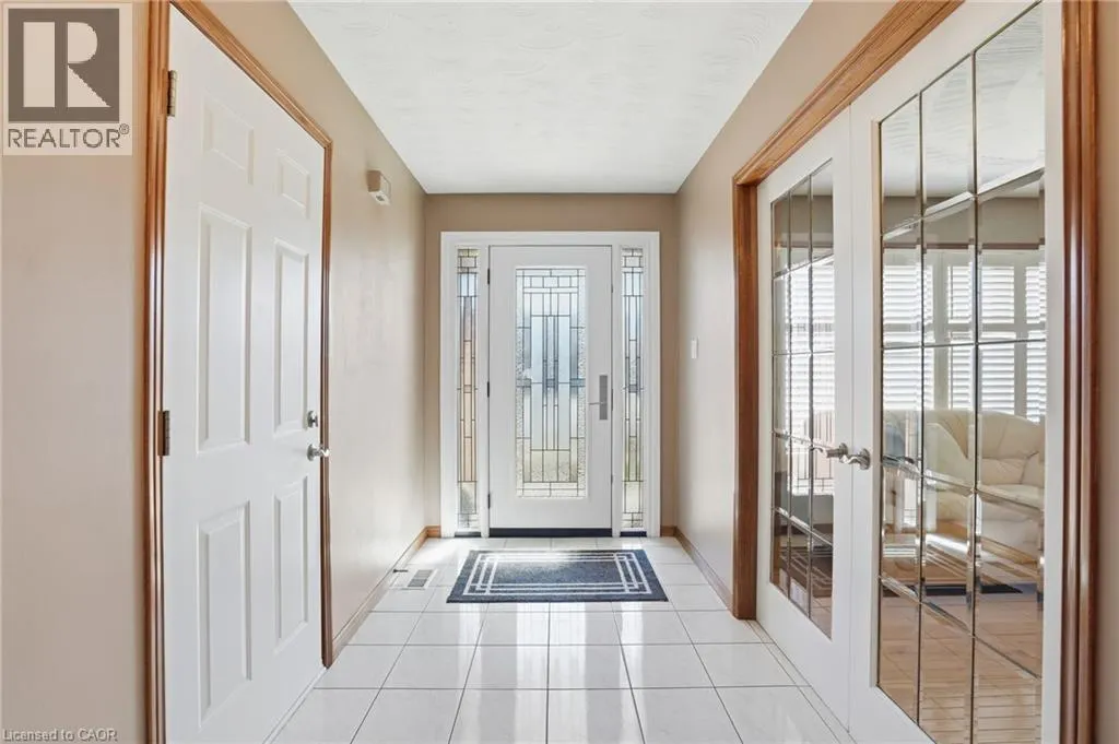 32 HIGHBURY Drive