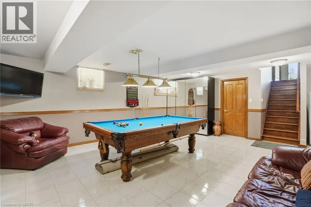 32 HIGHBURY Drive