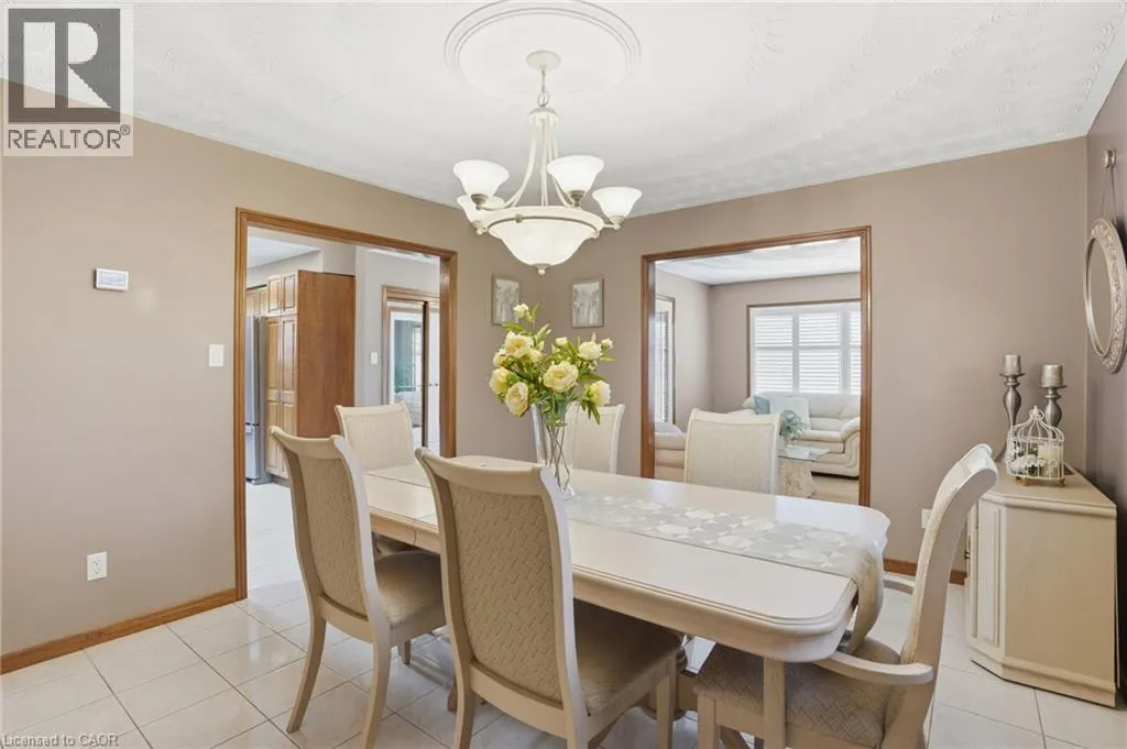 32 HIGHBURY Drive