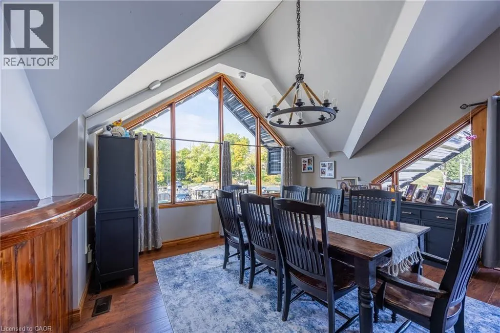 15 JAYLIN Crescent