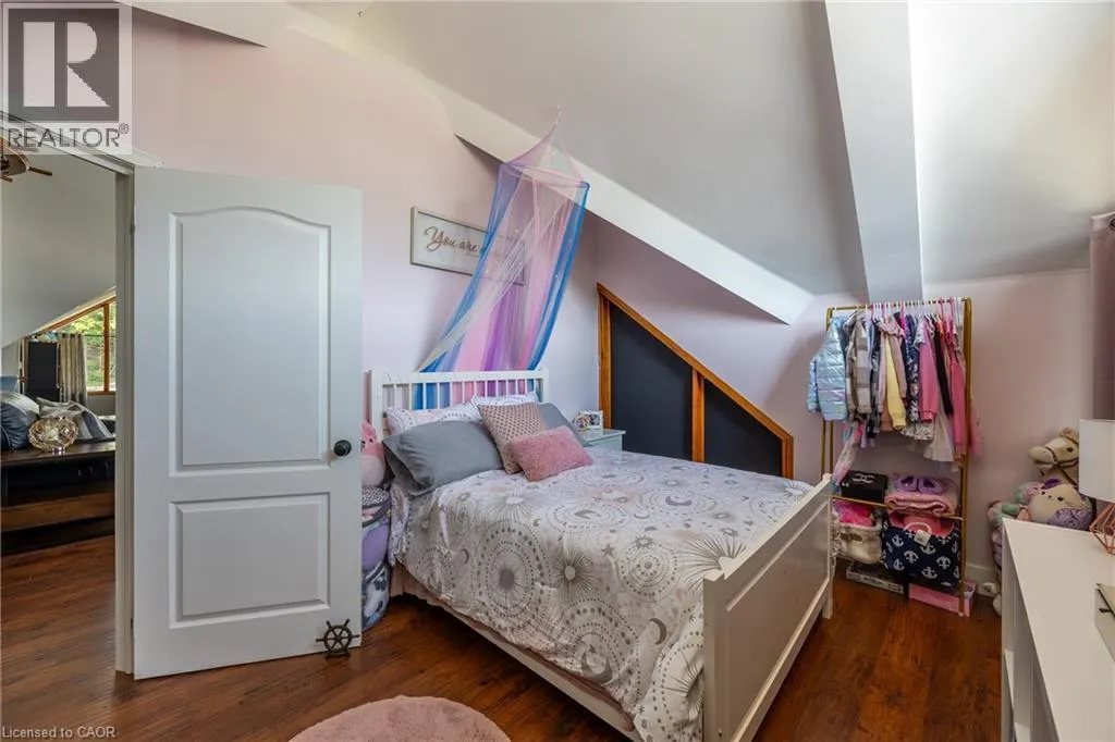 15 JAYLIN Crescent