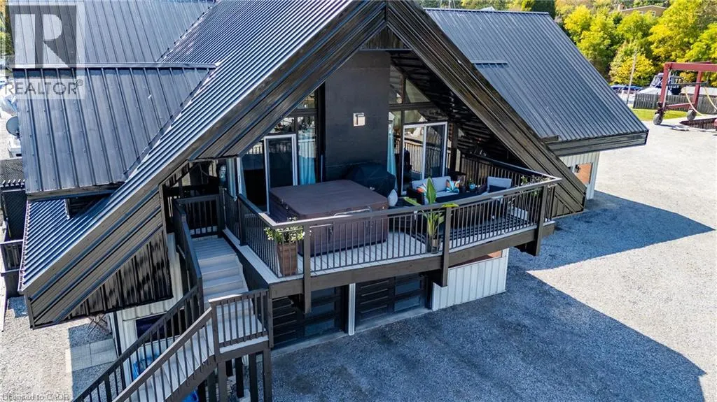 15 JAYLIN Crescent