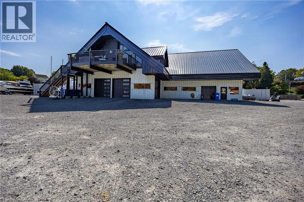 15 JAYLIN Crescent