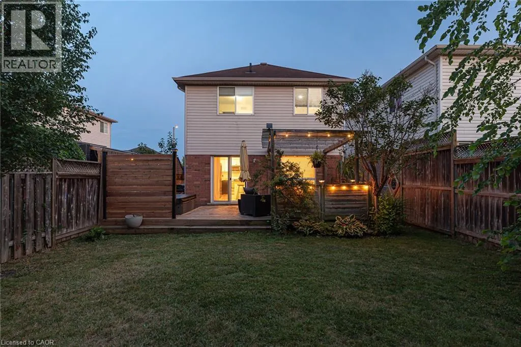 799 COMMONWEALTH Crescent