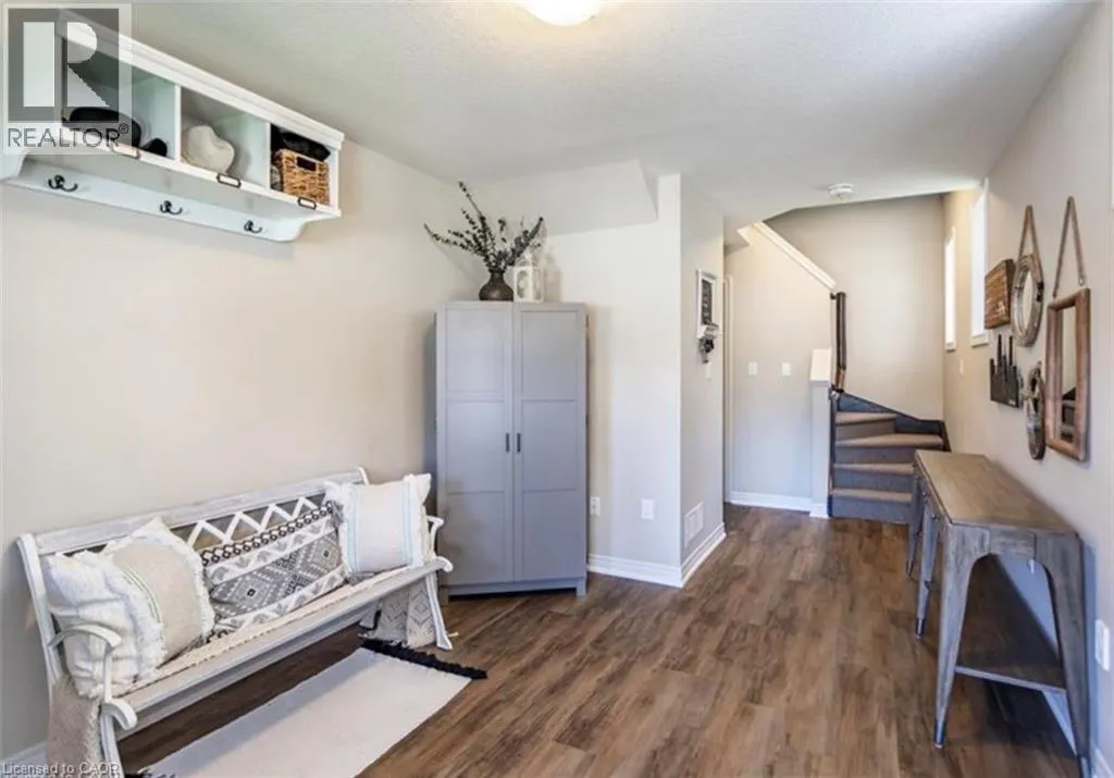 10 EGLESTON Lane