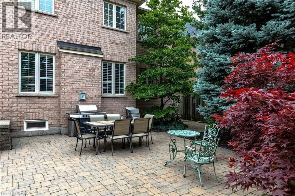 215 BURLOAK Drive