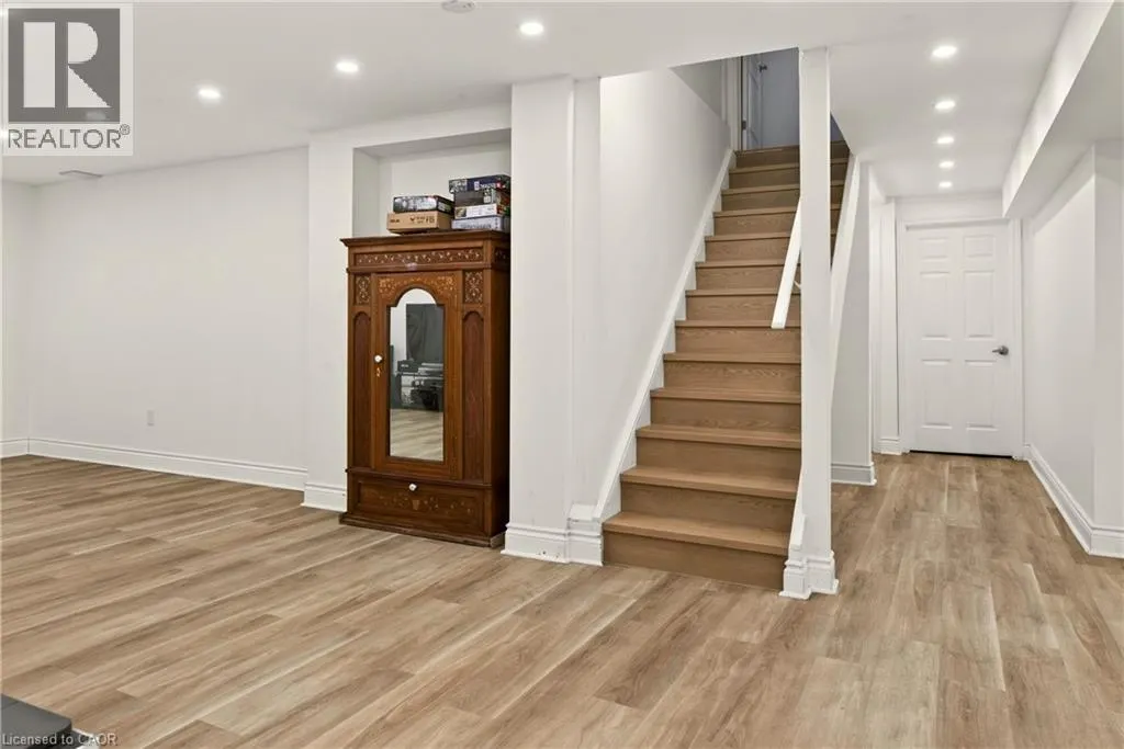 215 BURLOAK Drive