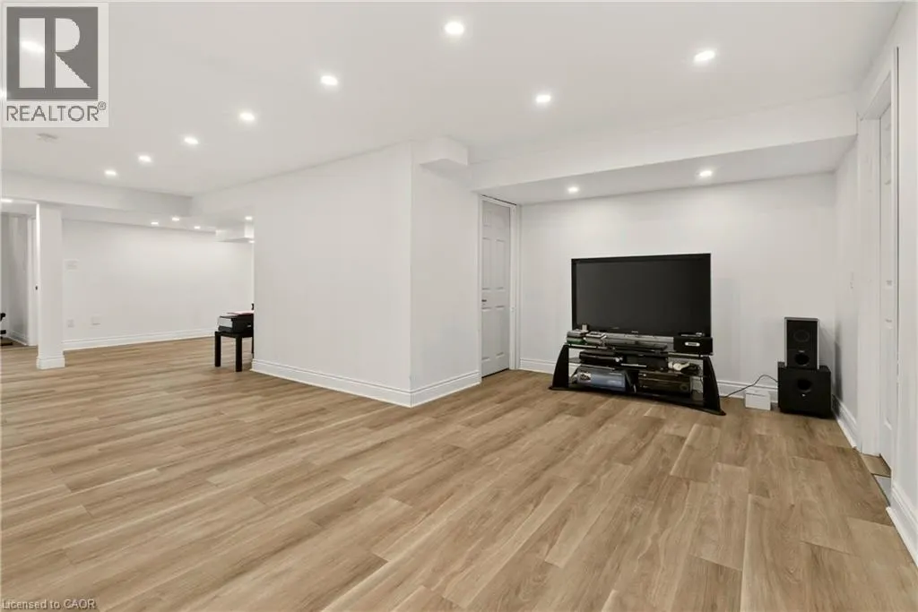 215 BURLOAK Drive