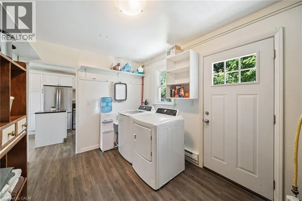 3 BOUSFIELD Lane
