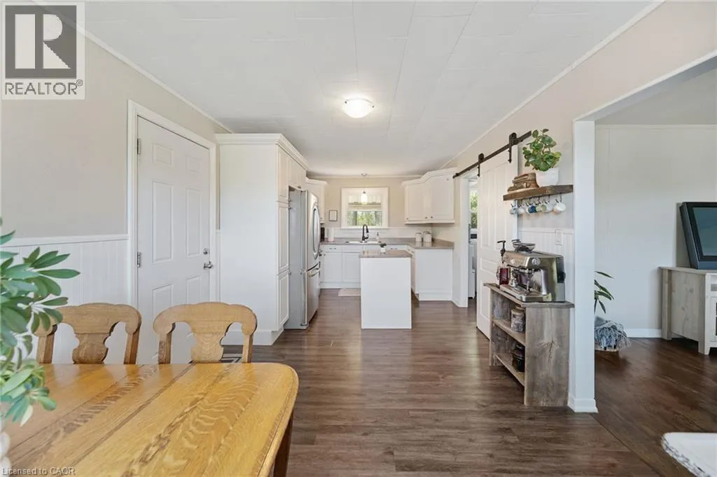 3 BOUSFIELD Lane