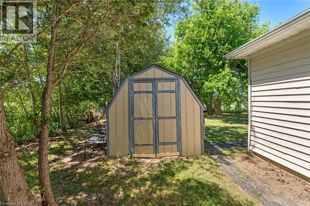 3 BOUSFIELD Lane