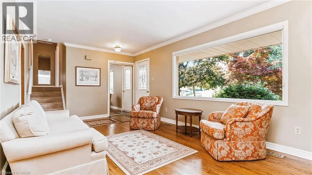 457 THREE VALLEYS Crescent