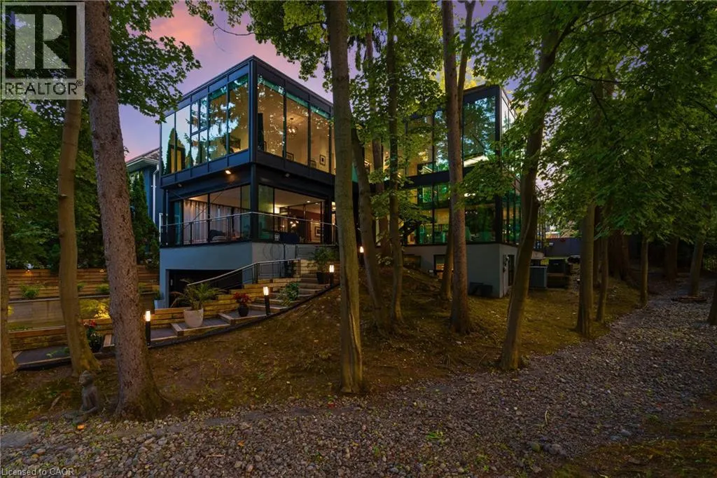 54 RAYMAR Place