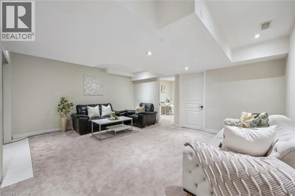 254 GOSLING GARDENS Unit# 12 #12