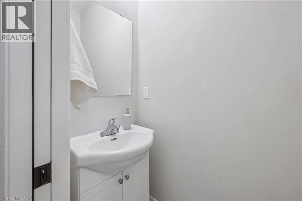 254 GOSLING GARDENS Unit# 12 #12