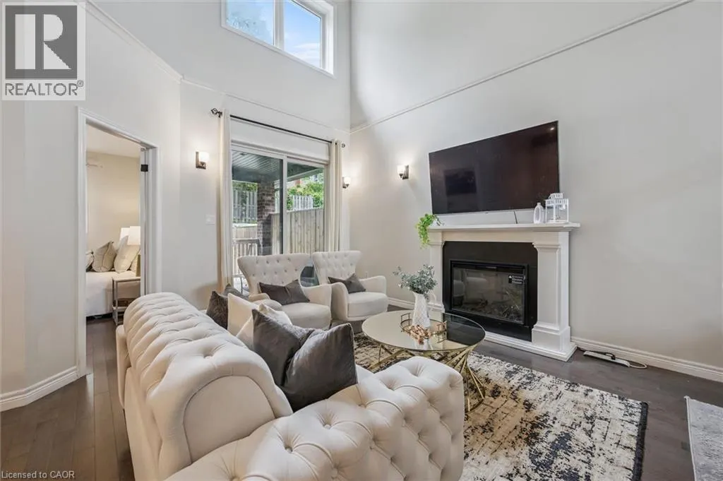 254 GOSLING GARDENS Unit# 12 #12