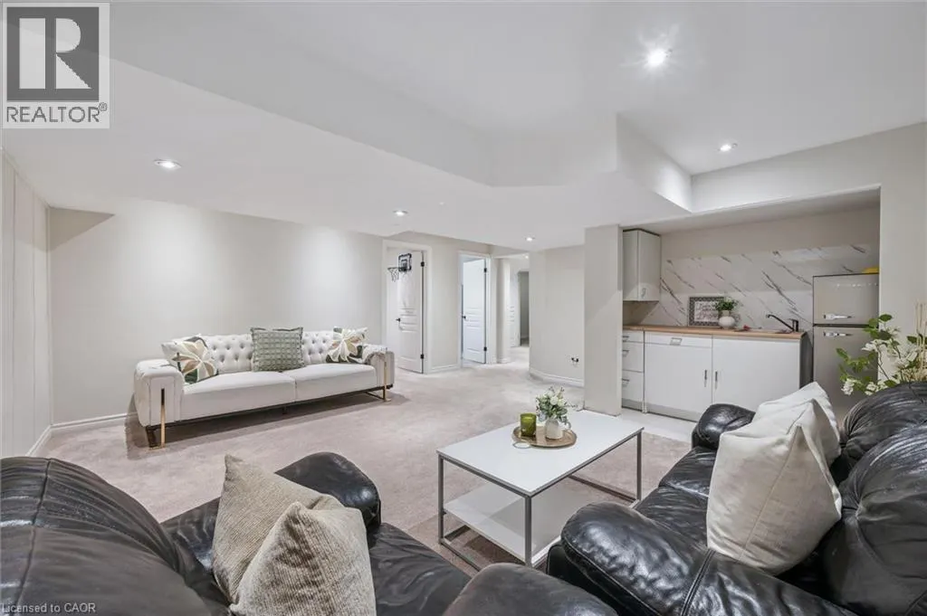 254 GOSLING GARDENS Unit# 12 #12