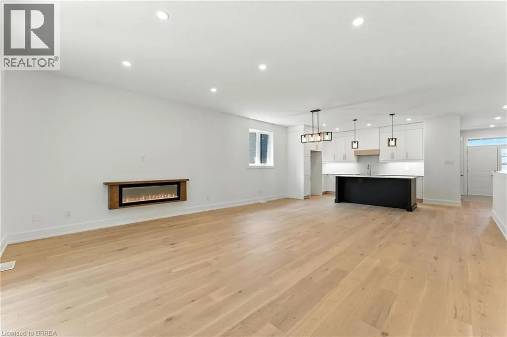 150 VANROOY Trail