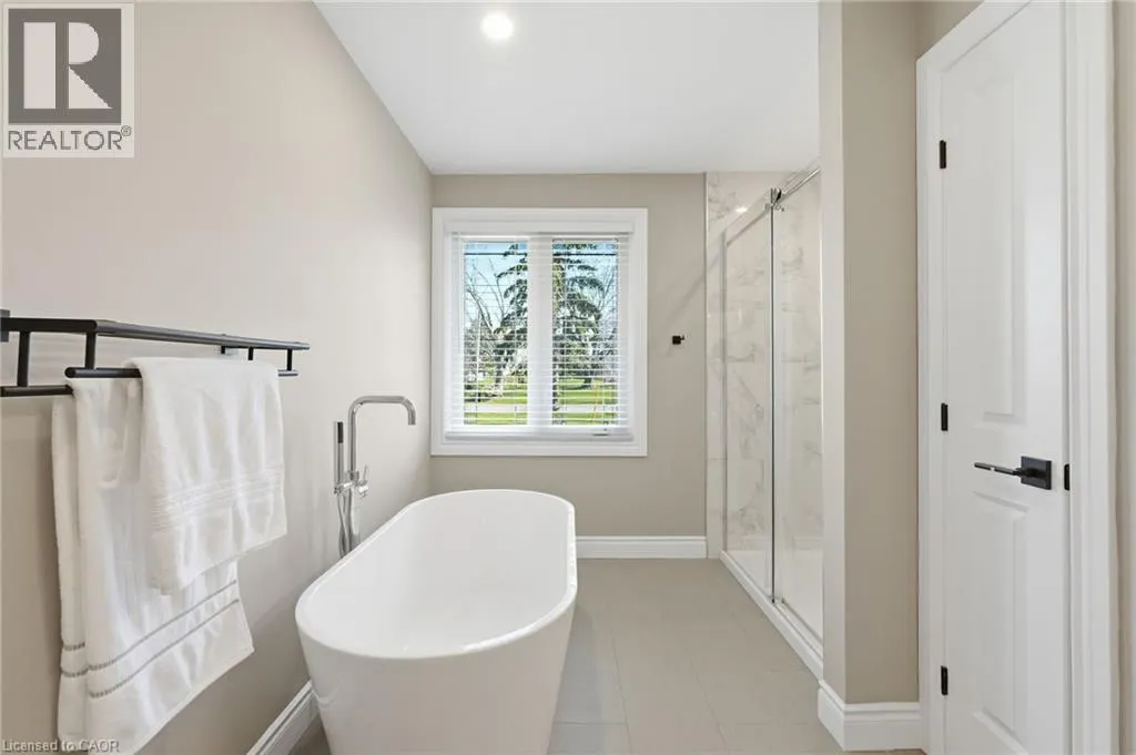 133 NEW LAKESHORE Road