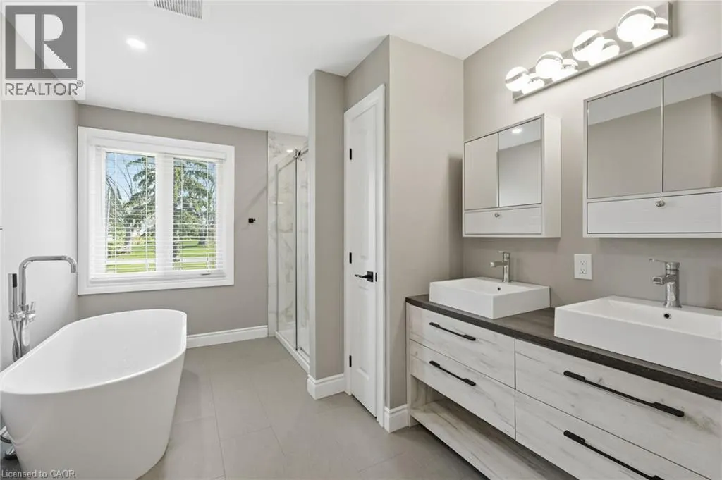 133 NEW LAKESHORE Road