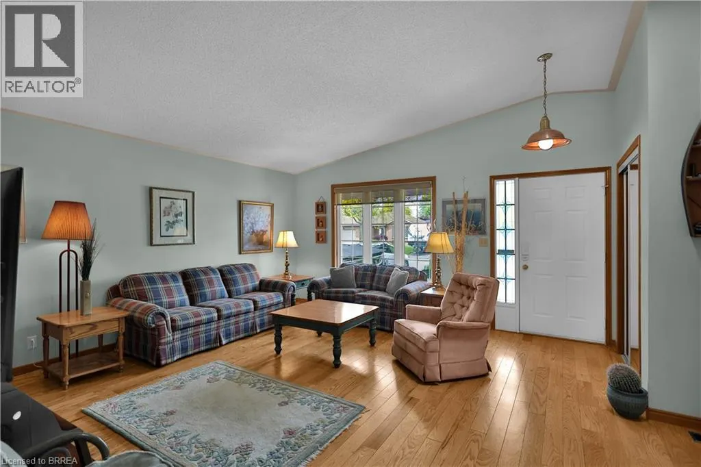 46 ANDERSON Avenue