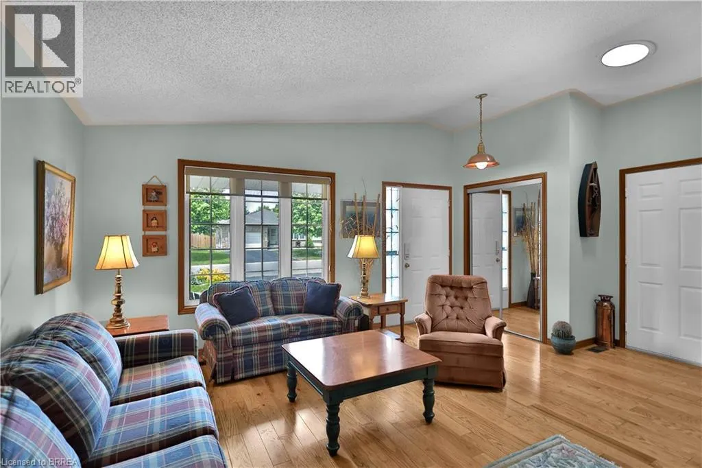 46 ANDERSON Avenue