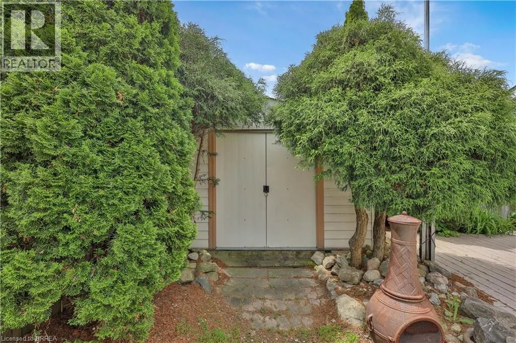 46 ANDERSON Avenue