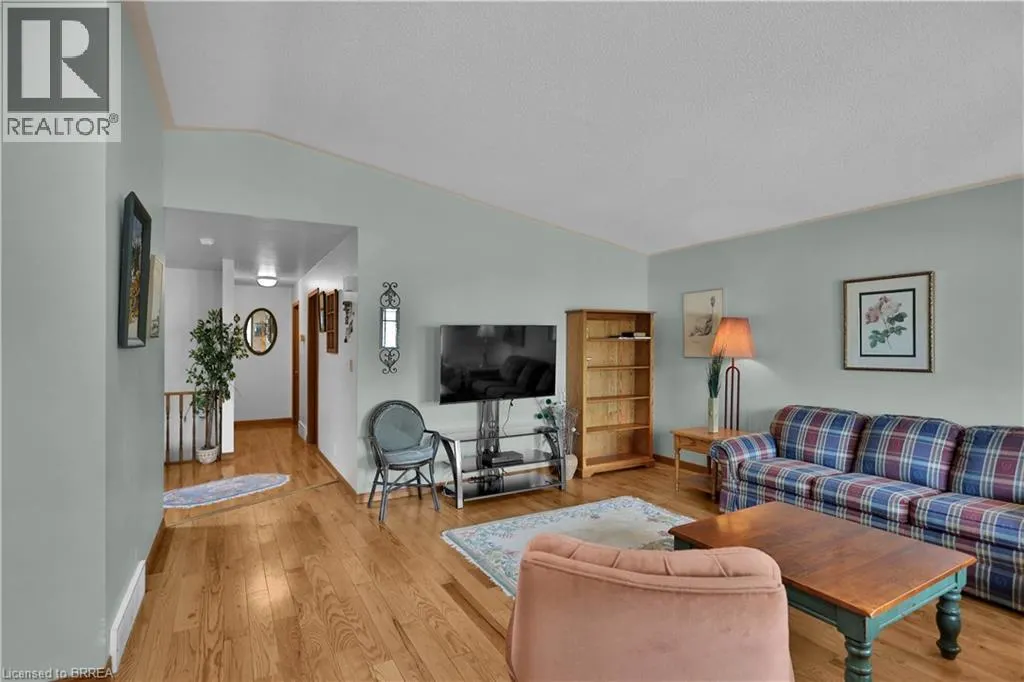 46 ANDERSON Avenue