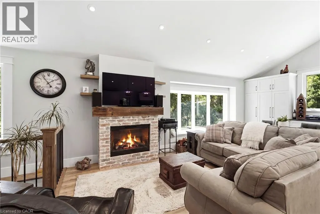 1095 GOVERNORS Road