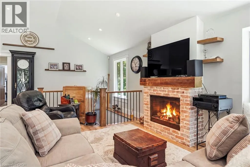 1095 GOVERNORS Road