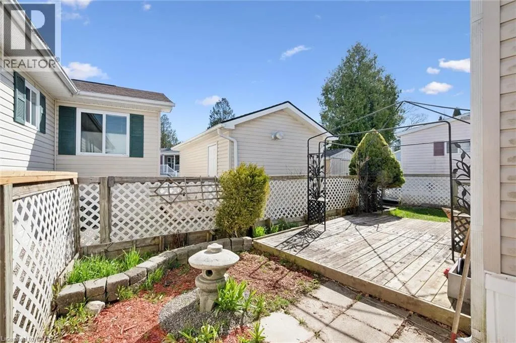 27 TRILLIUM BEACH Drive