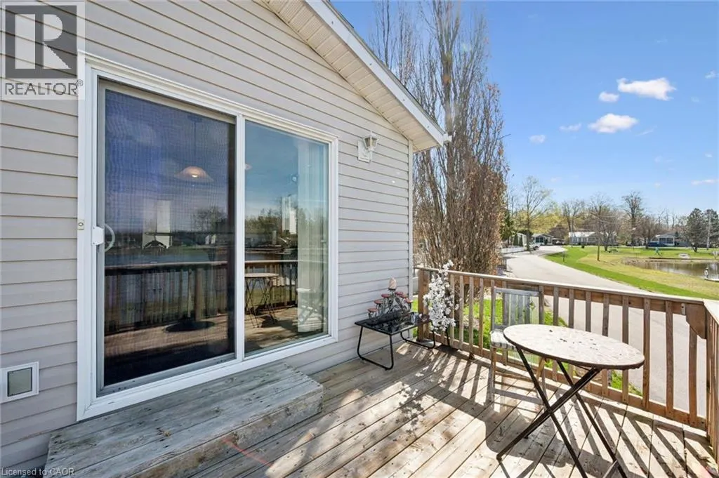 27 TRILLIUM BEACH Drive