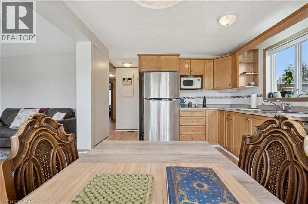 27 TRILLIUM BEACH Drive