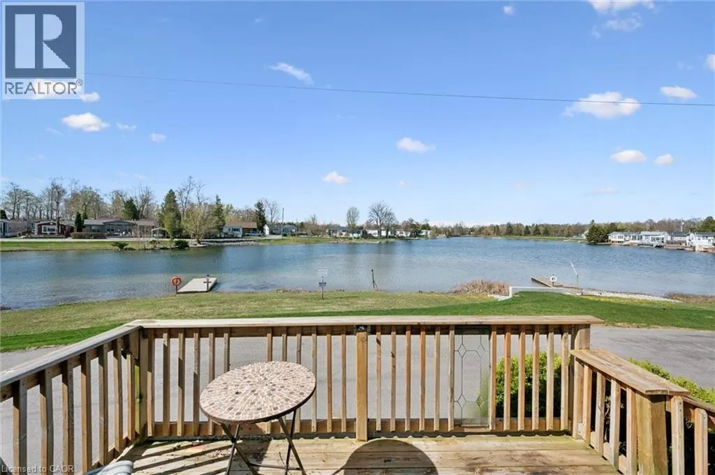 27 TRILLIUM BEACH Drive