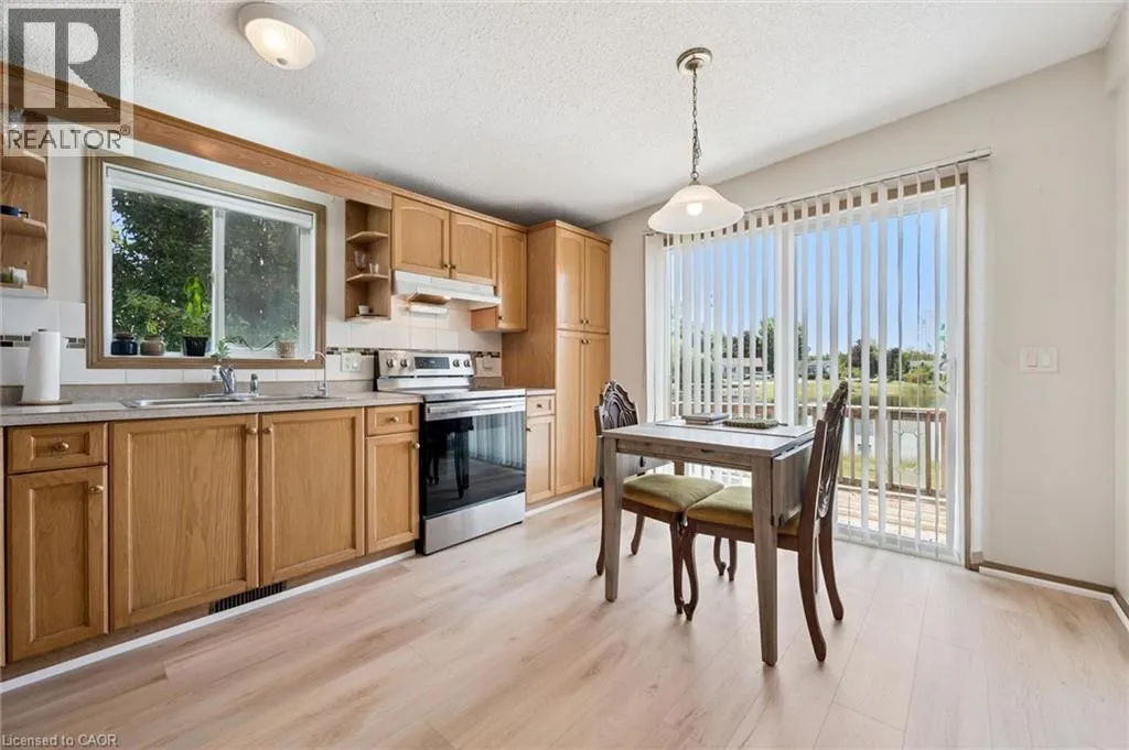 27 TRILLIUM BEACH Drive